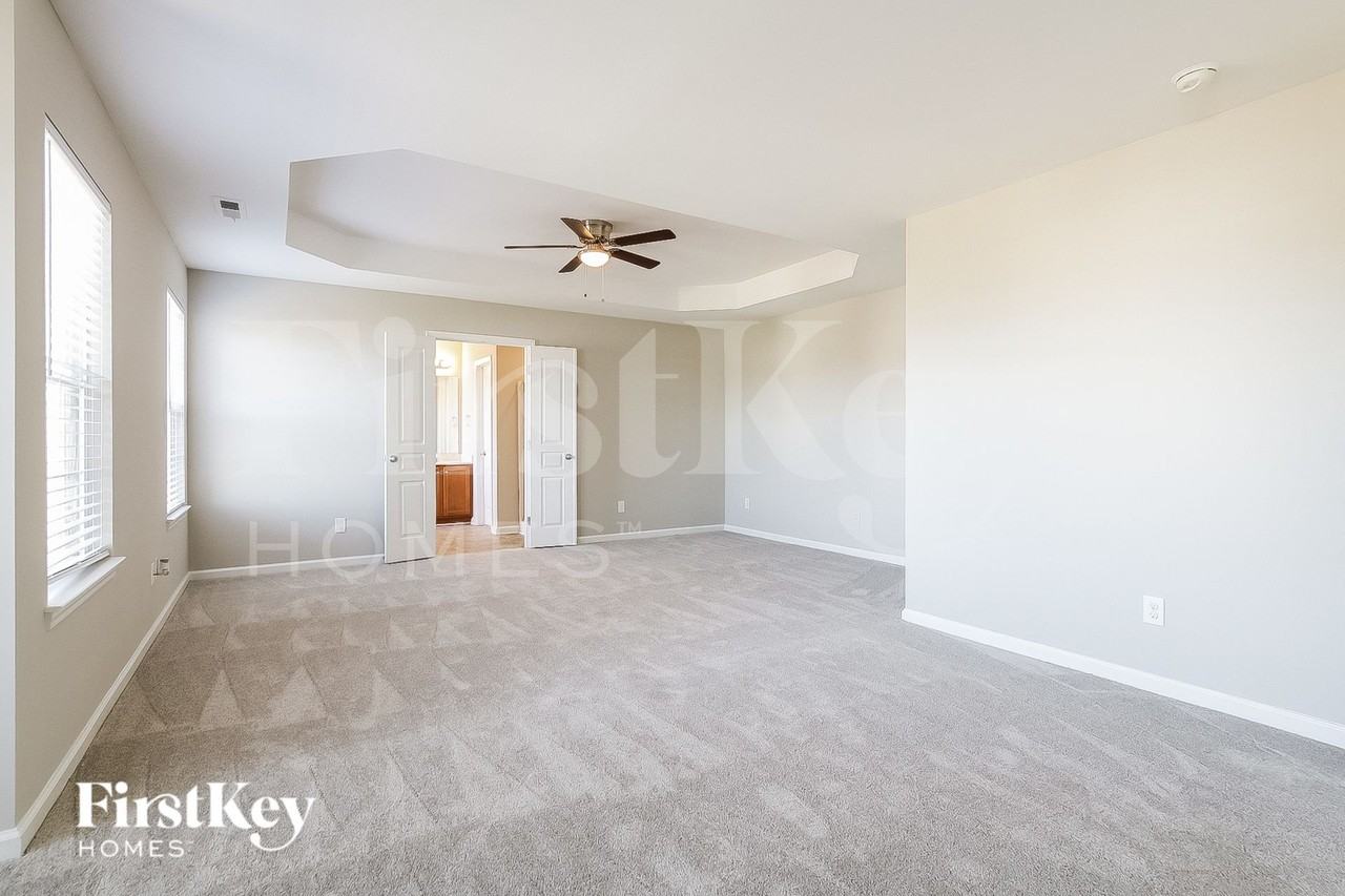 1400 Chimney Ridge Dr - Photo 7 of 15