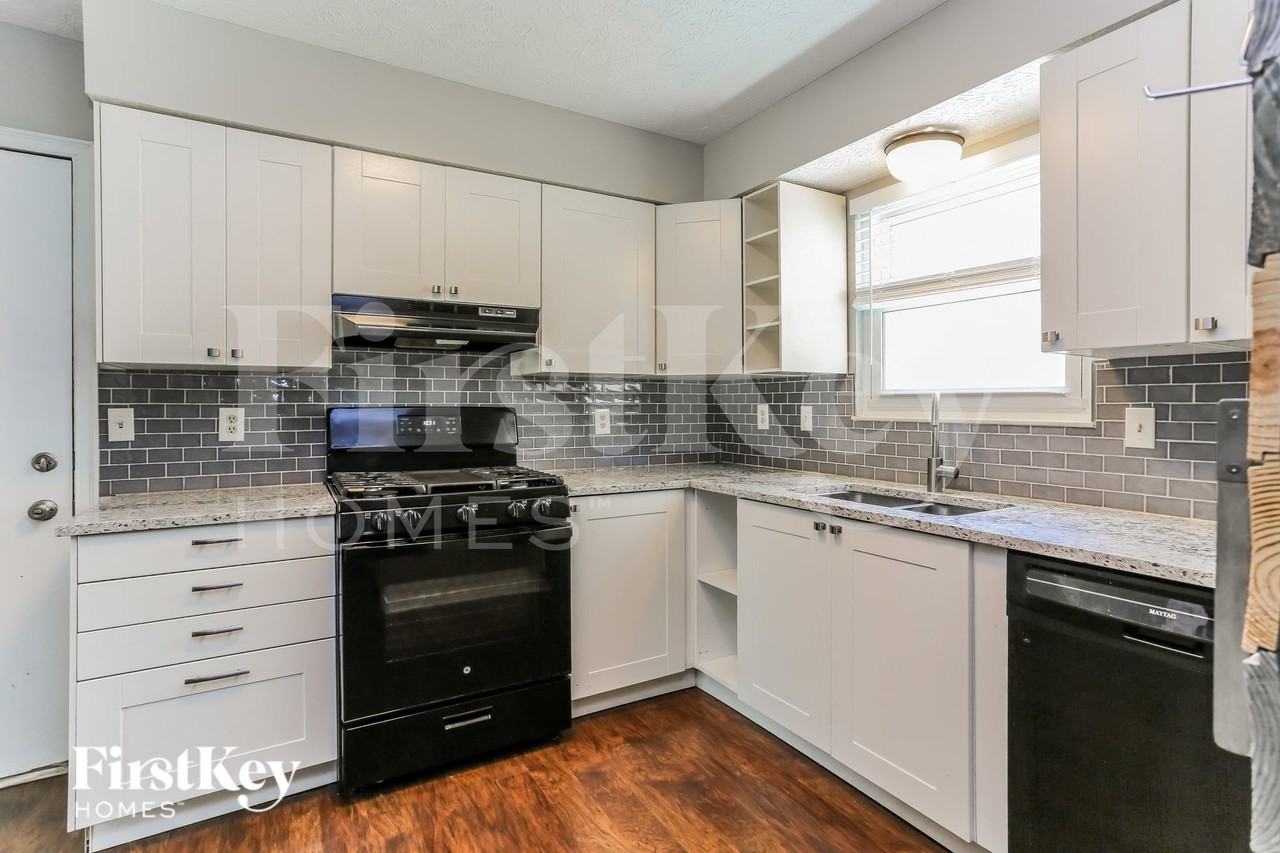 5705 Andrea Ln - Photo 6 of 16