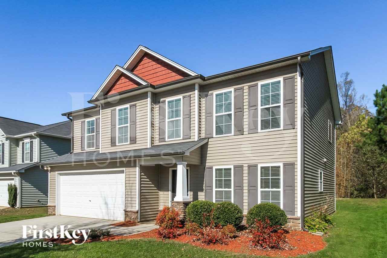 1647 Crestlawn Trl - Photo 3 of 16