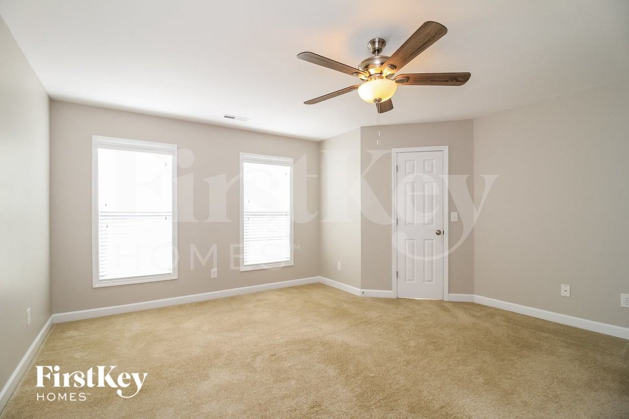 1647 Crestlawn Trl - Photo 7 of 16