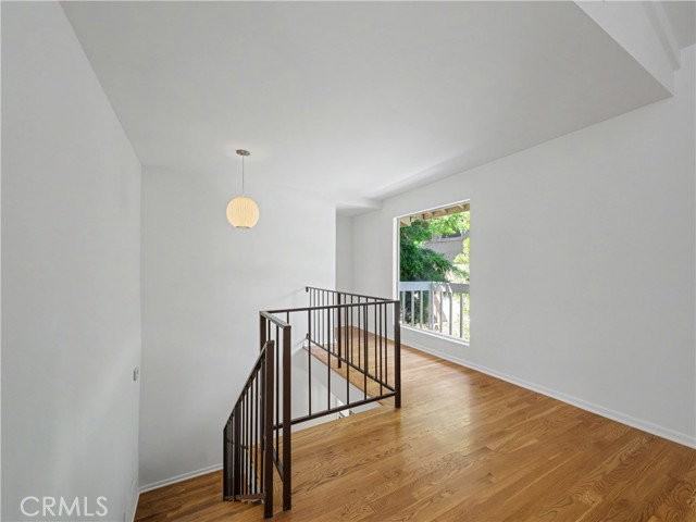 10424 Oletha Ln - Photo 3 of 8