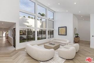 624 N Beverly Dr - Photo 4 of 8