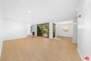 406 N Oakhurst Dr #105 - Photo 2 of 8