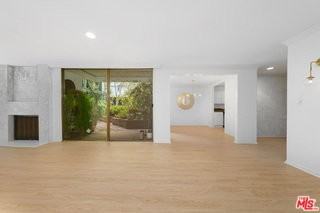 406 N Oakhurst Dr #105 - Photo 3 of 8