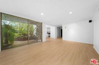 406 N Oakhurst Dr #105 - Photo 4 of 8