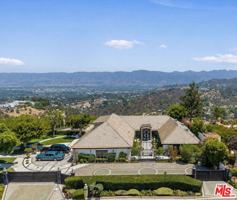 featured image of 8416 Skyline Dr