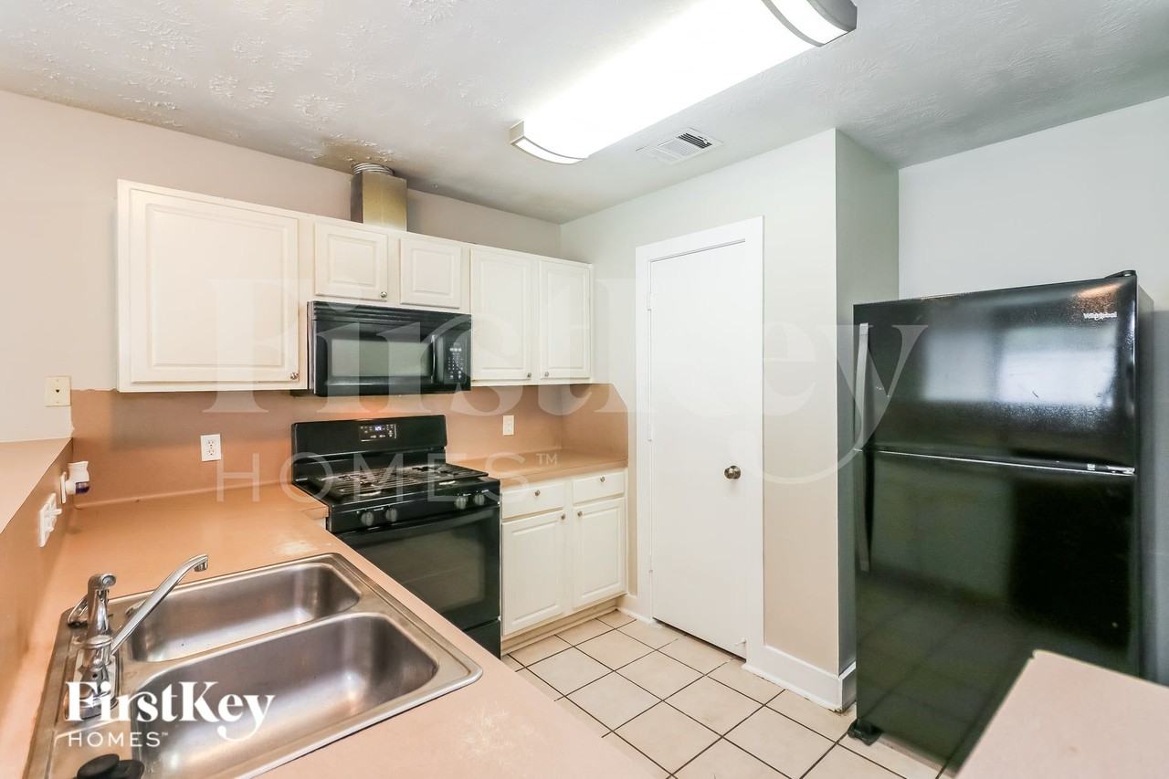 5043 Summit Lodge Dr - Photo 5 of 16