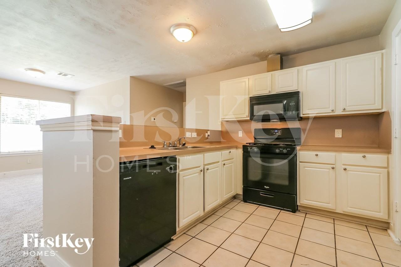 5043 Summit Lodge Dr - Photo 6 of 16