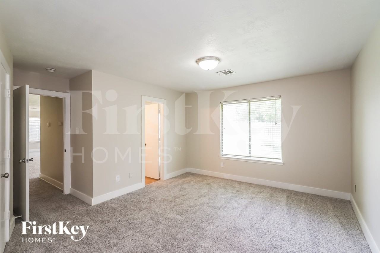 5043 Summit Lodge Dr - Photo 7 of 16