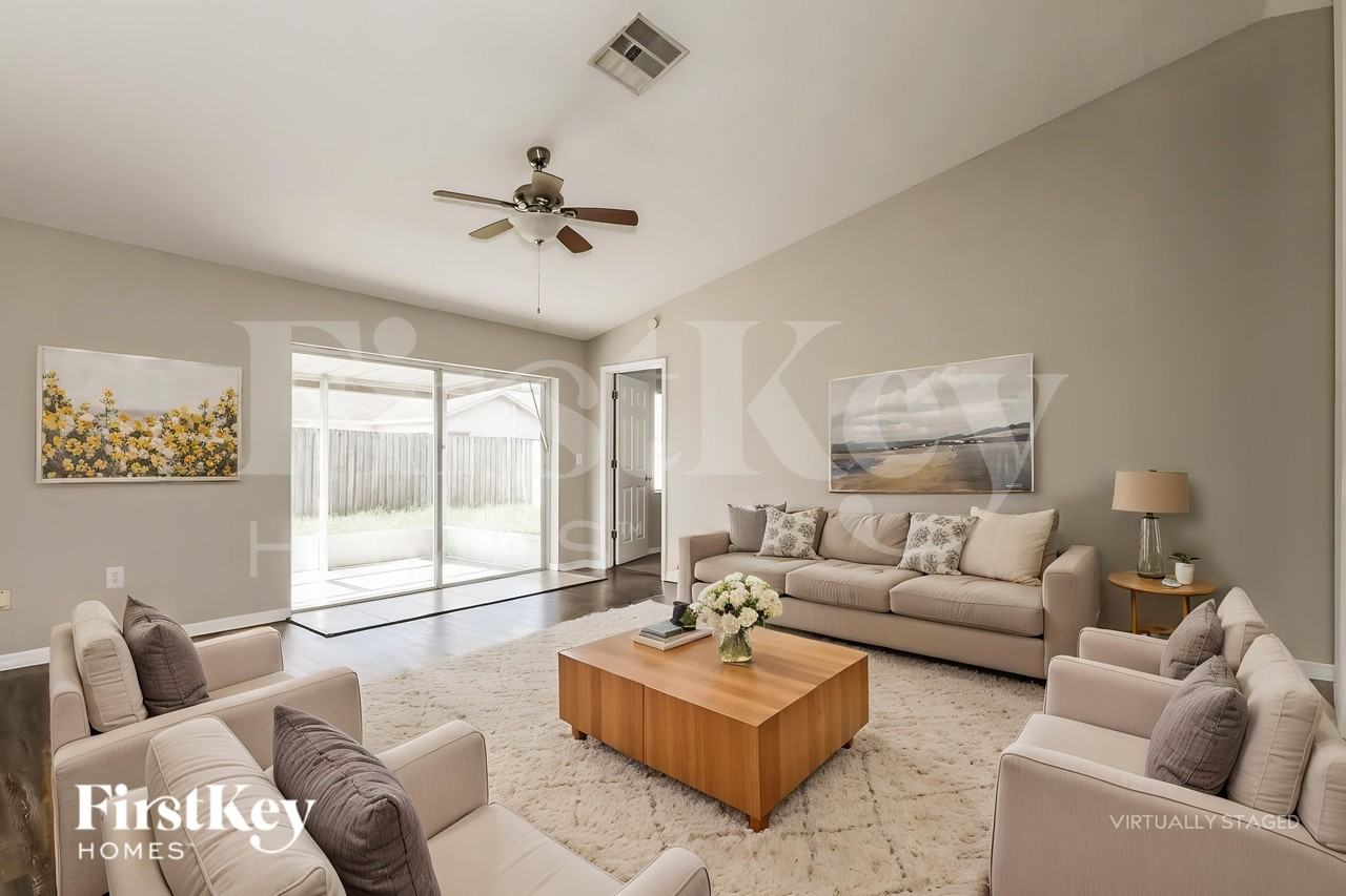 4705 Hunts Ct - Photo 5 of 20