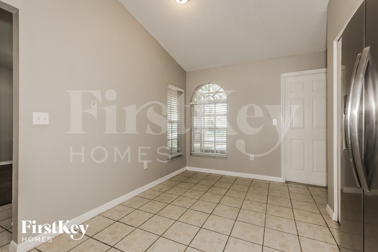 4705 Hunts Ct - Photo 6 of 20