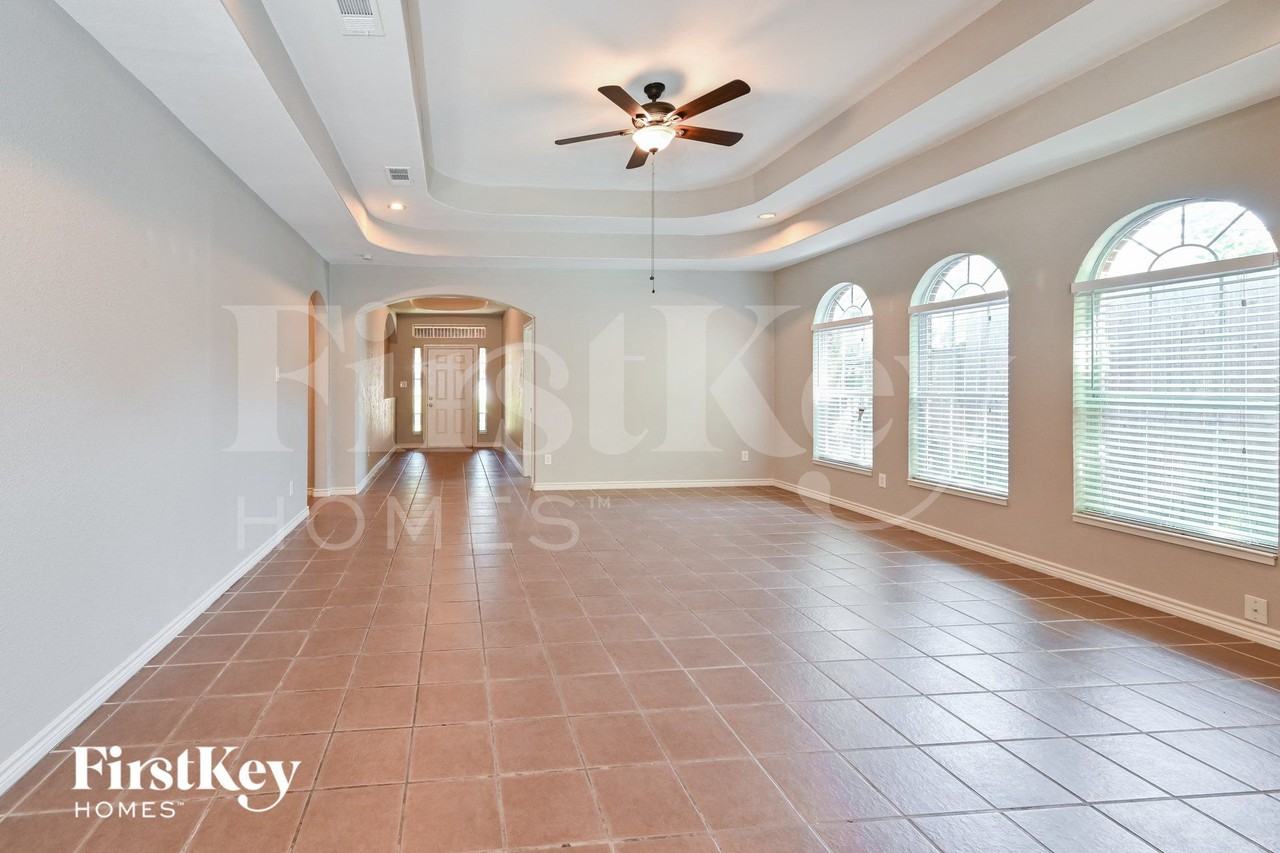 4447 Donalbain Dr - Photo 2 of 15