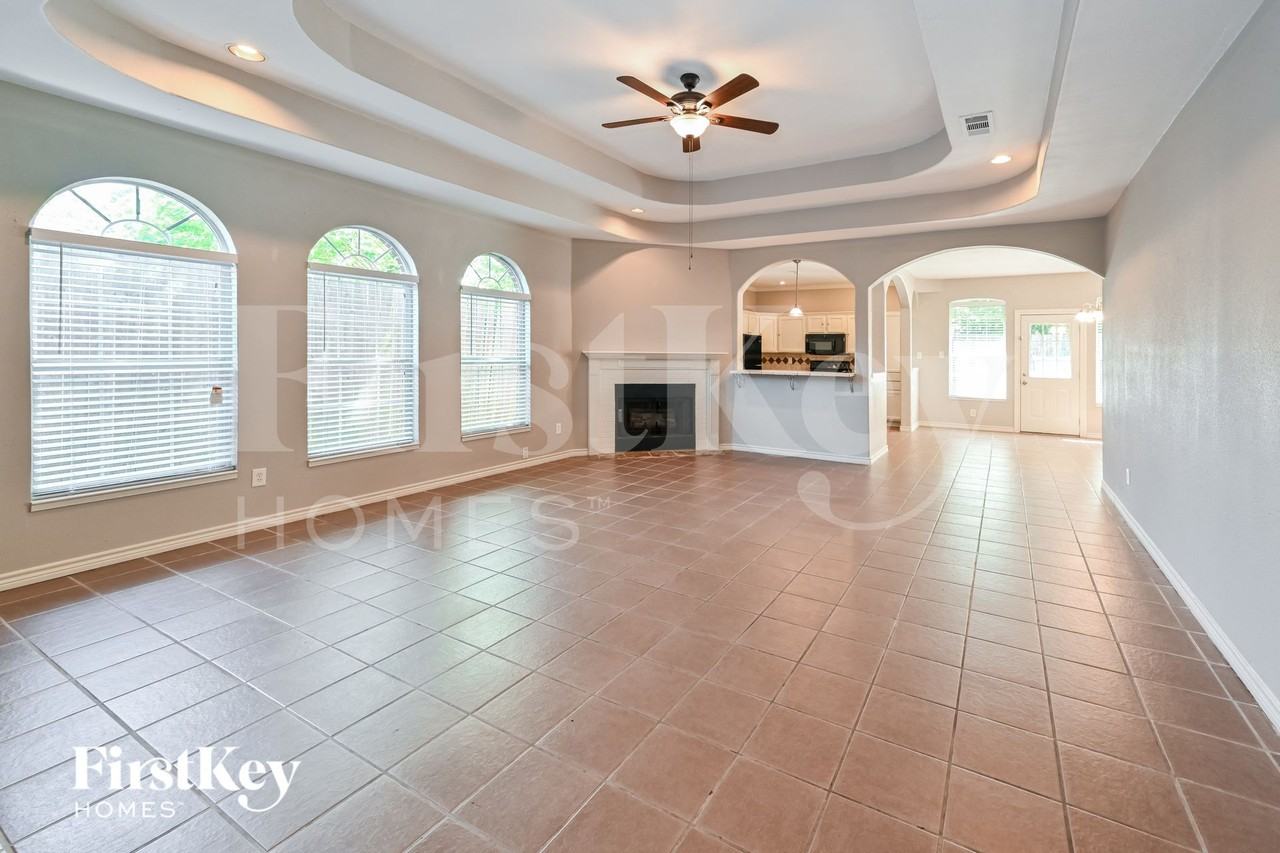 4447 Donalbain Dr - Photo 3 of 15