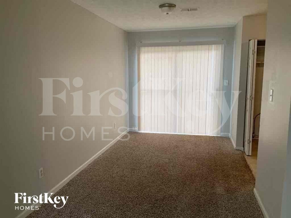 3907 Wood Path Dr - Photo 6 of 17