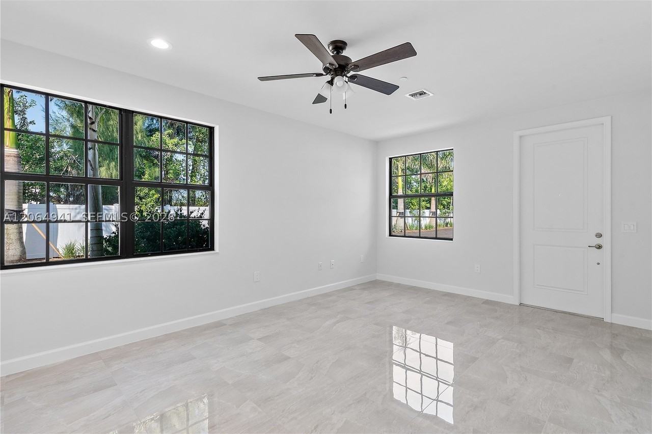 5750 Sw 44th St #202 - Photo 7 of 22