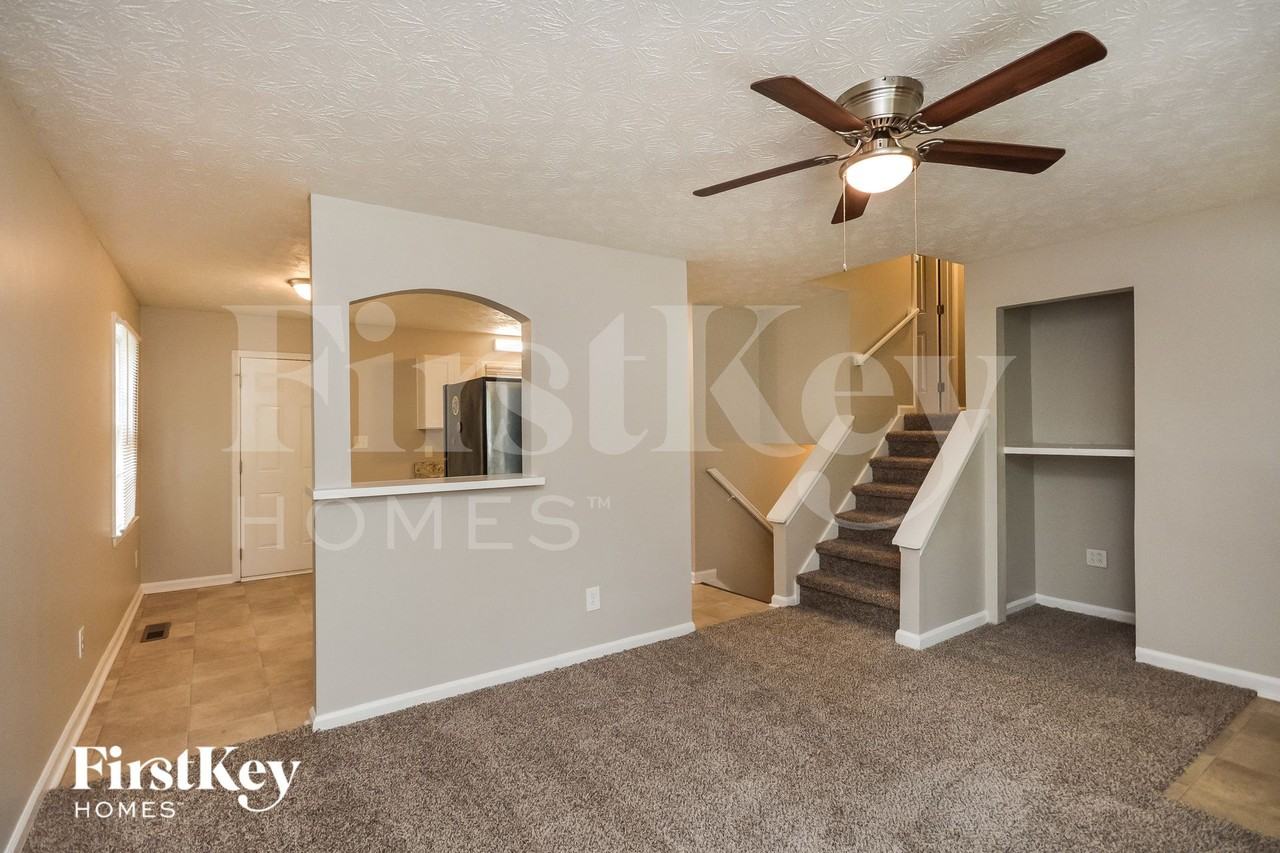 2826 Bay Leaf Dr Se - Photo 3 of 15