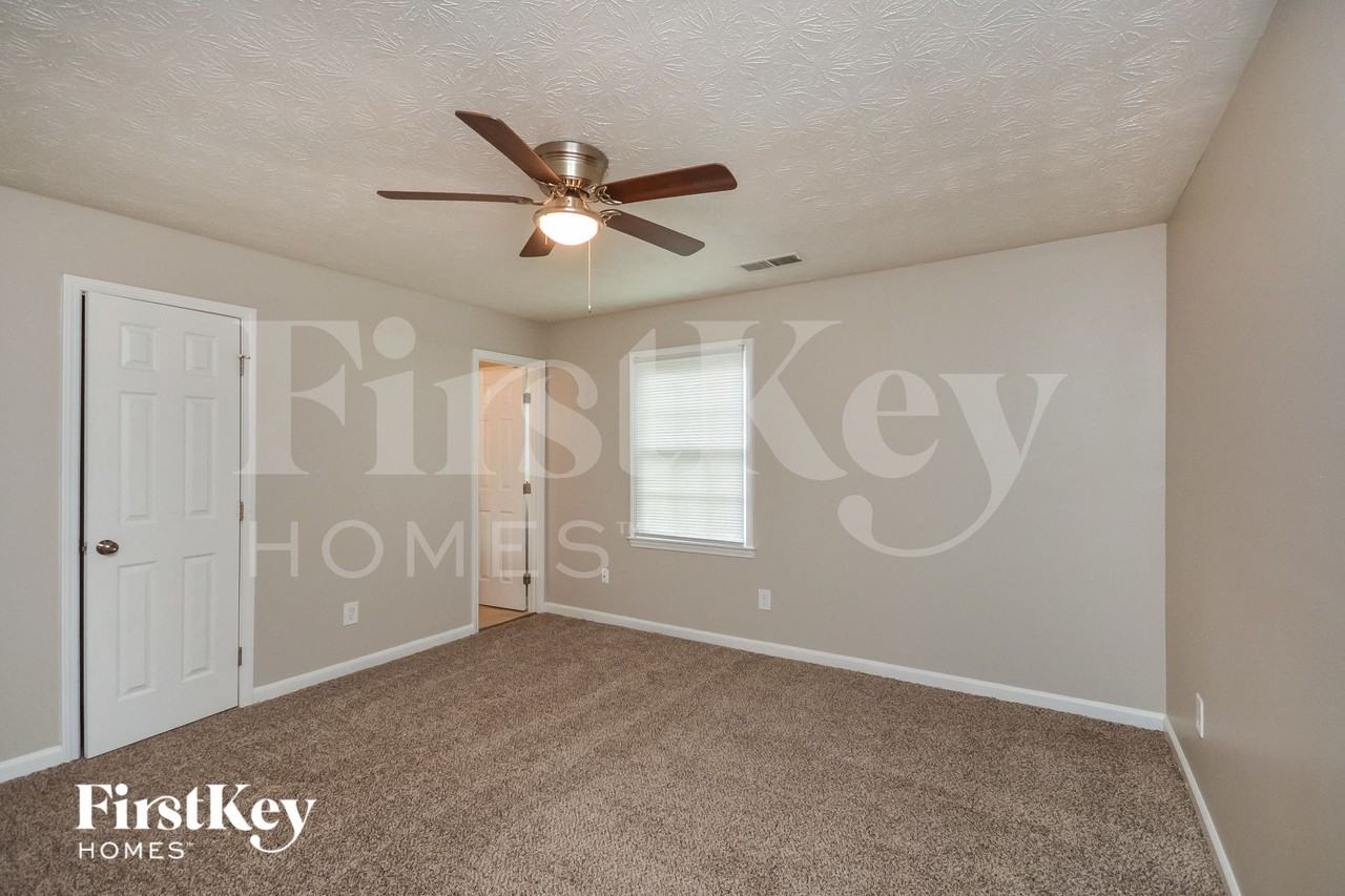 2826 Bay Leaf Dr Se - Photo 7 of 15