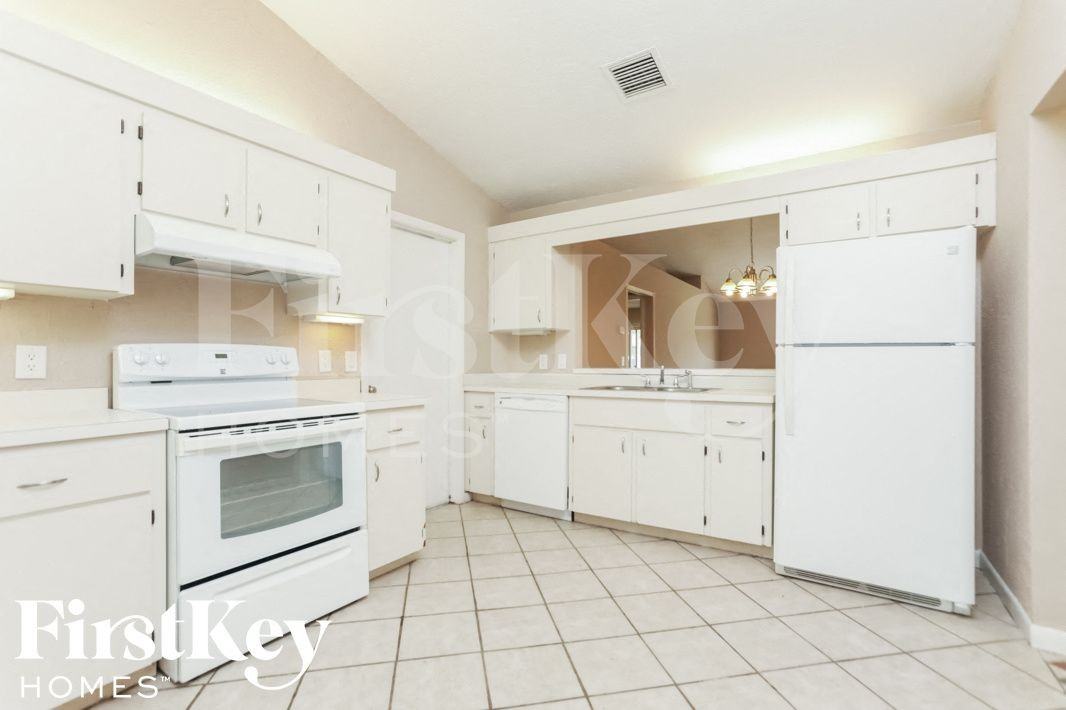 2507 Cherry Blossom Ct - Photo 5 of 16