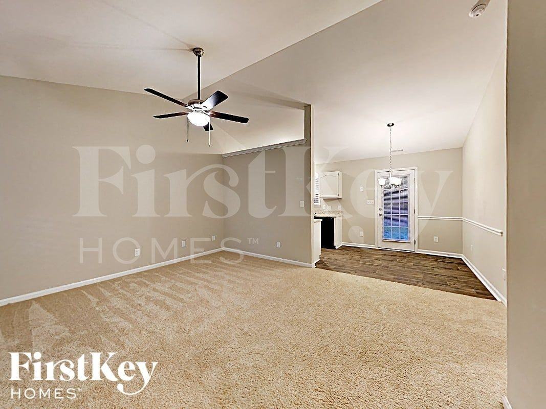 2332 Juniper Dr - Photo 2 of 13