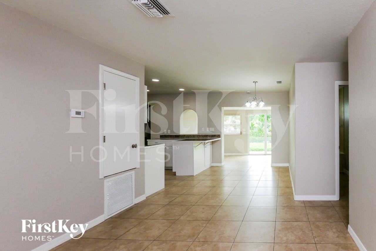 2174 Nw 62nd Ave - Photo 4 of 16