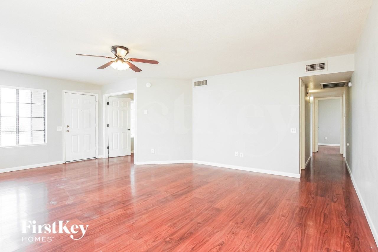 21036 N 34th Dr - Photo 2 of 16