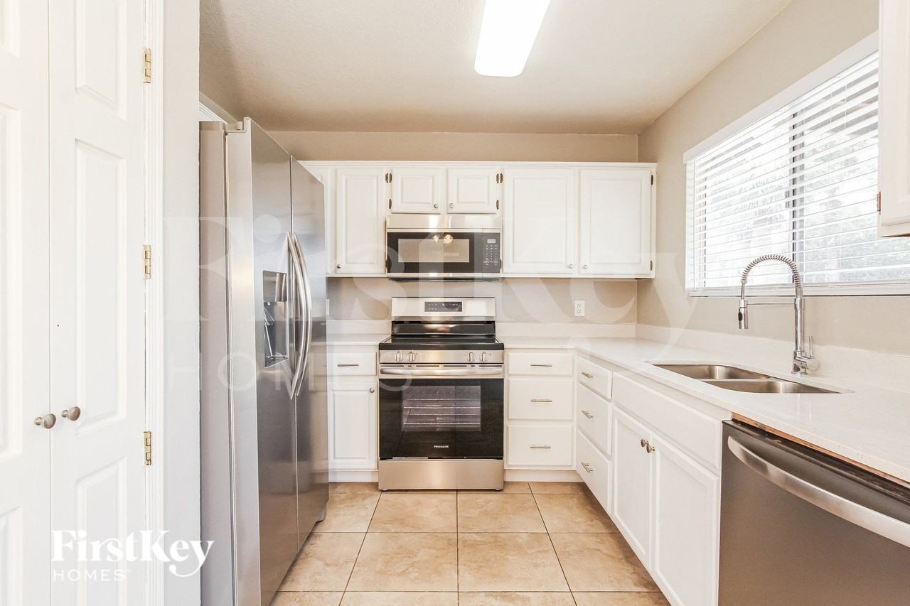 21036 N 34th Dr - Photo 3 of 16