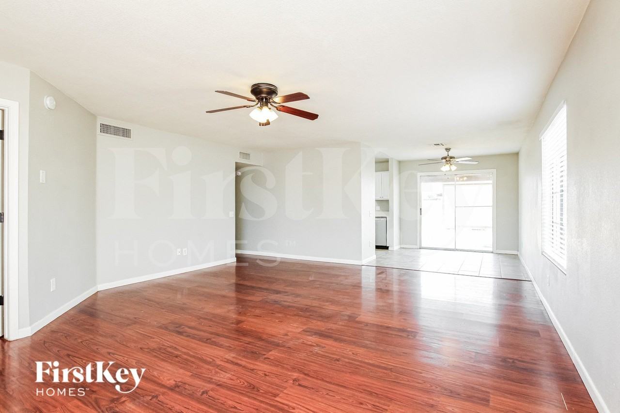 21036 N 34th Dr - Photo 5 of 16