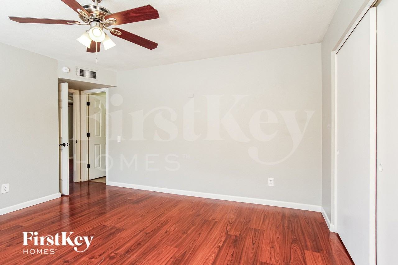 21036 N 34th Dr - Photo 6 of 16