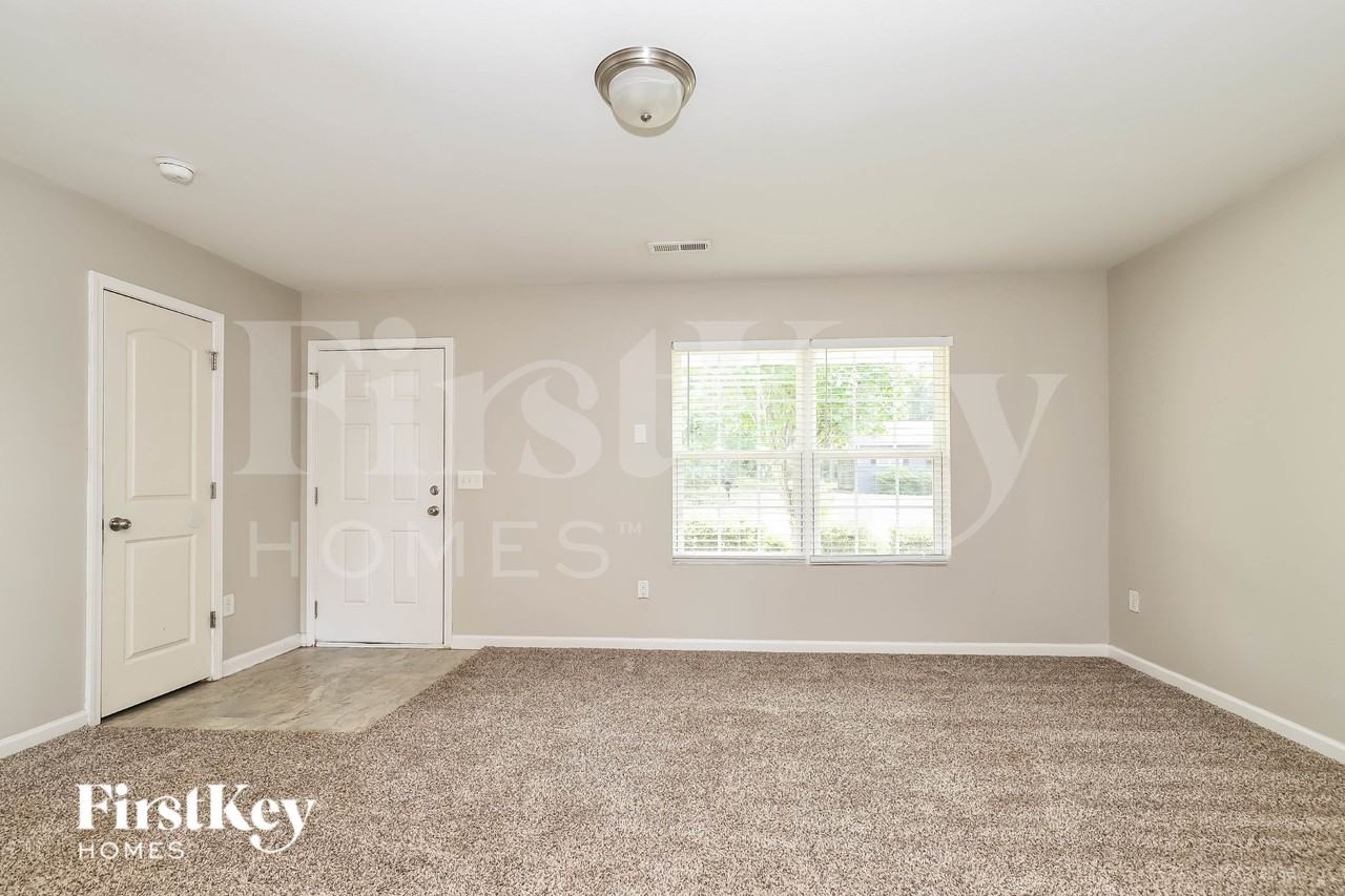 1909 Allyson Ave - Photo 3 of 19
