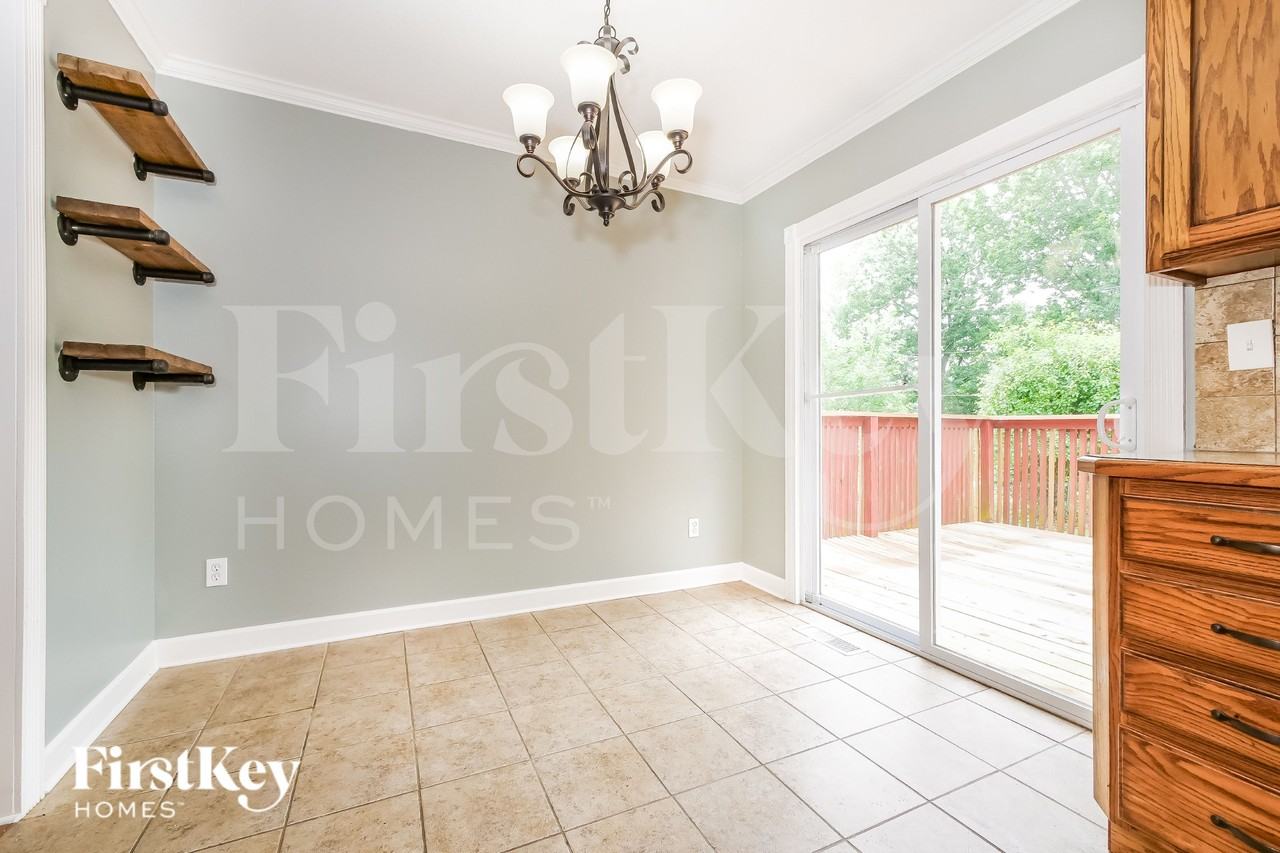 1903 Karlton Way - Photo 6 of 16