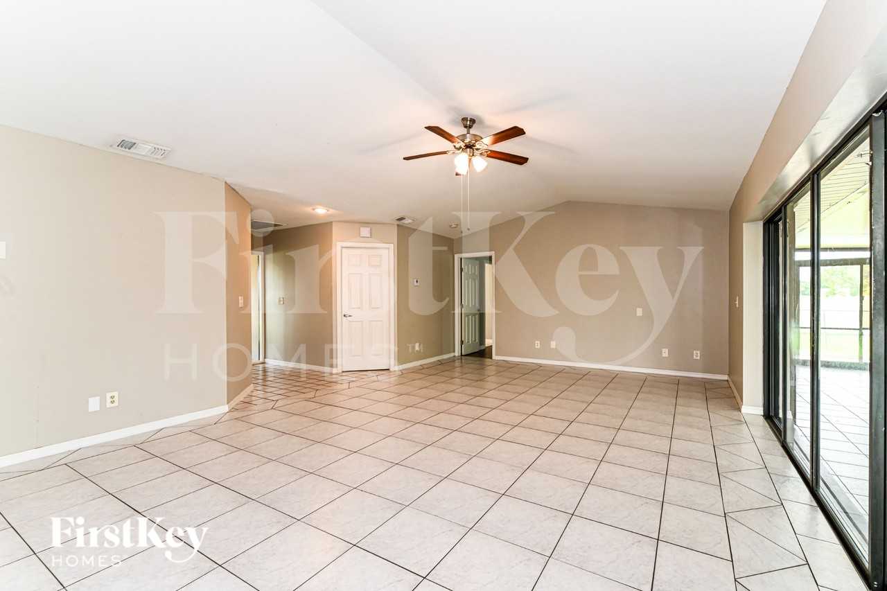 17420 Duquesne Rd - Photo 3 of 20