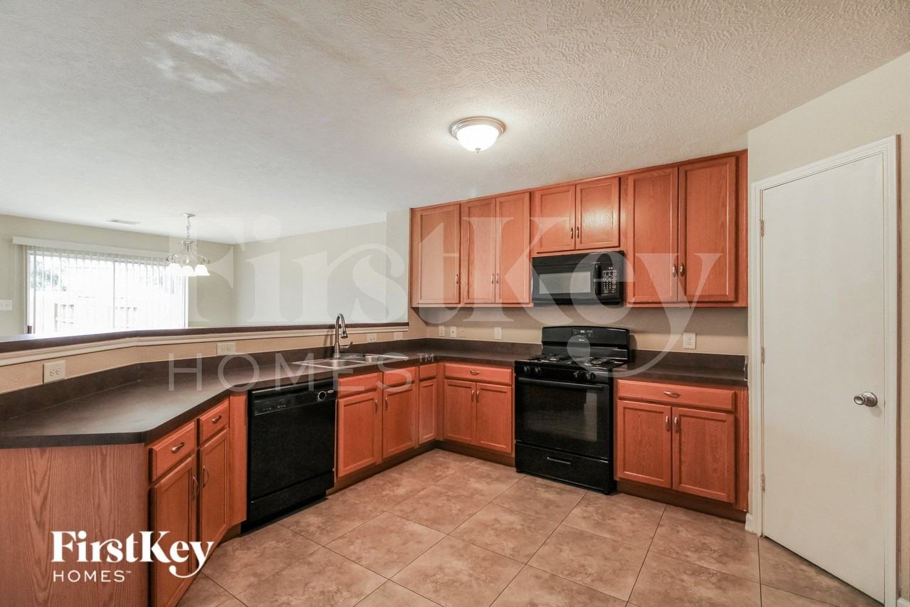 15919 Arapaho Bend Ln - Photo 5 of 16