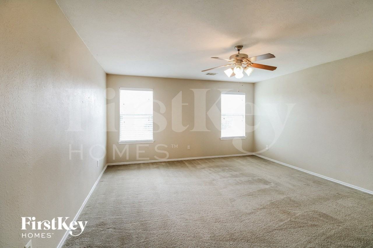 15919 Arapaho Bend Ln - Photo 7 of 16