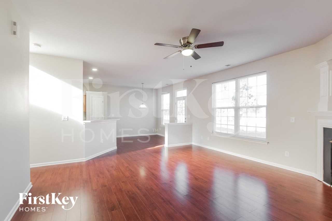 15236 Dehavilland Dr - Photo 2 of 15