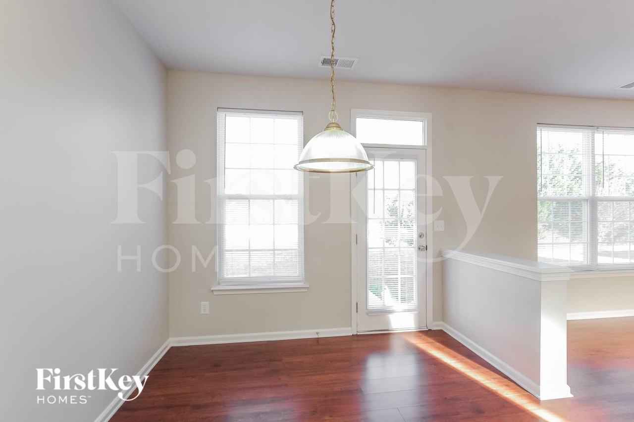 15236 Dehavilland Dr - Photo 5 of 15