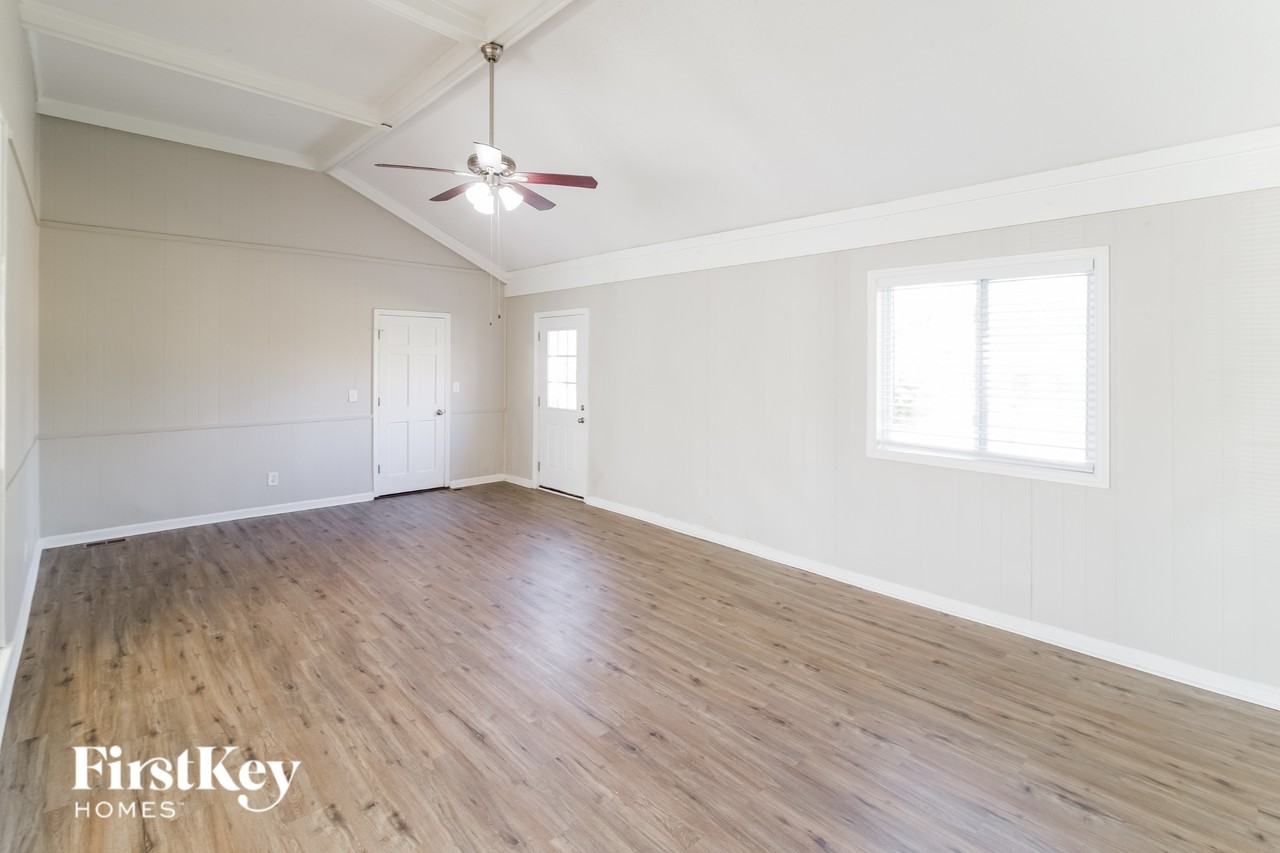 141 Ponderosa Dr - Photo 3 of 16