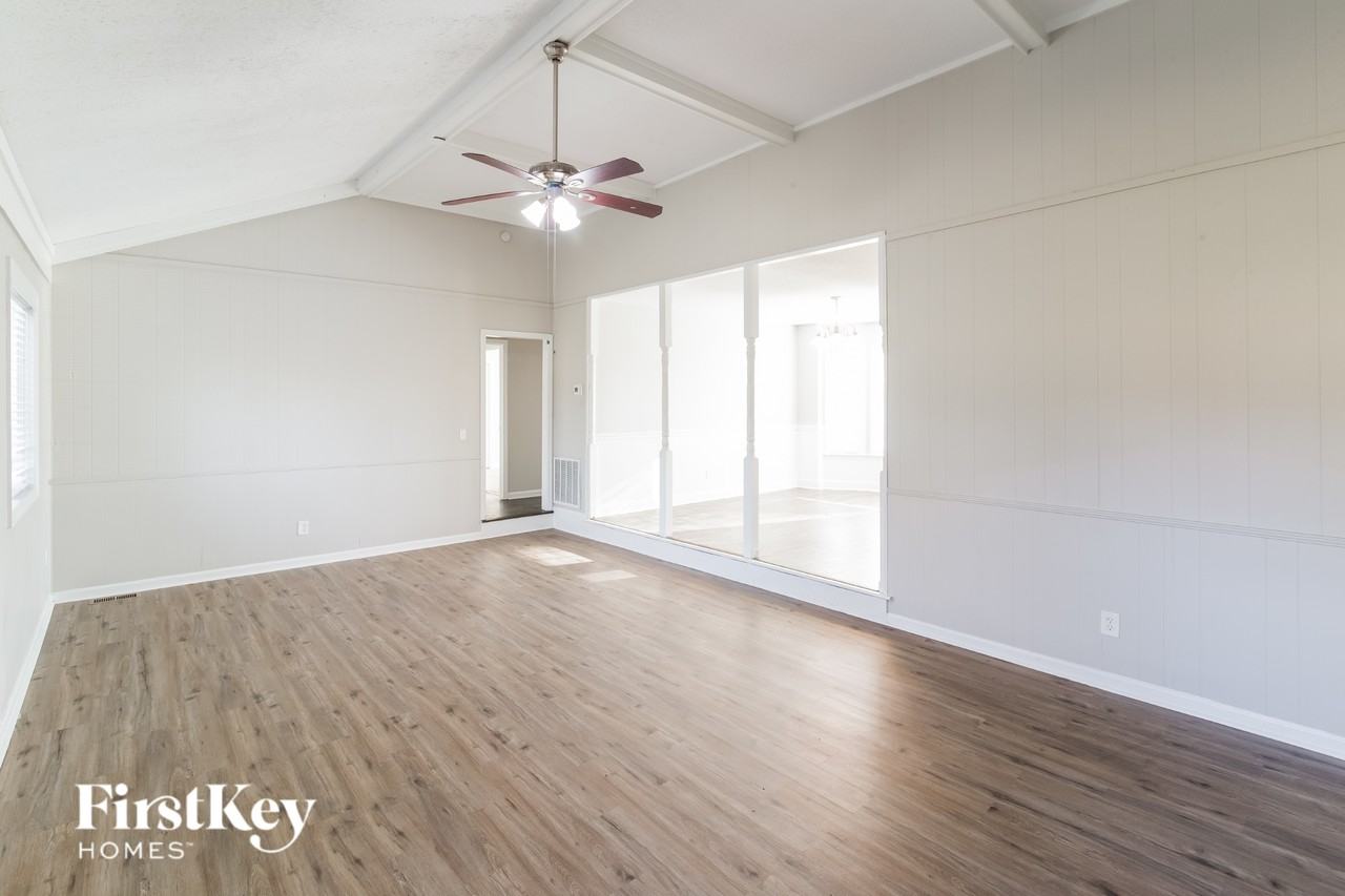 141 Ponderosa Dr - Photo 4 of 16