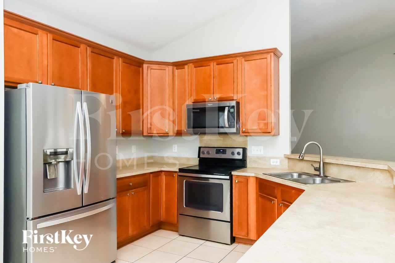 103 Tilton Dr - Photo 6 of 16