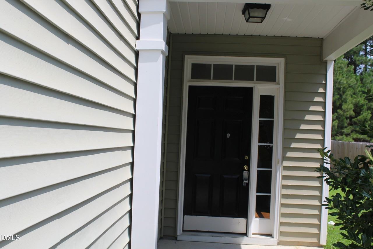 3553 Sunbright Ln - Photo 5 of 25