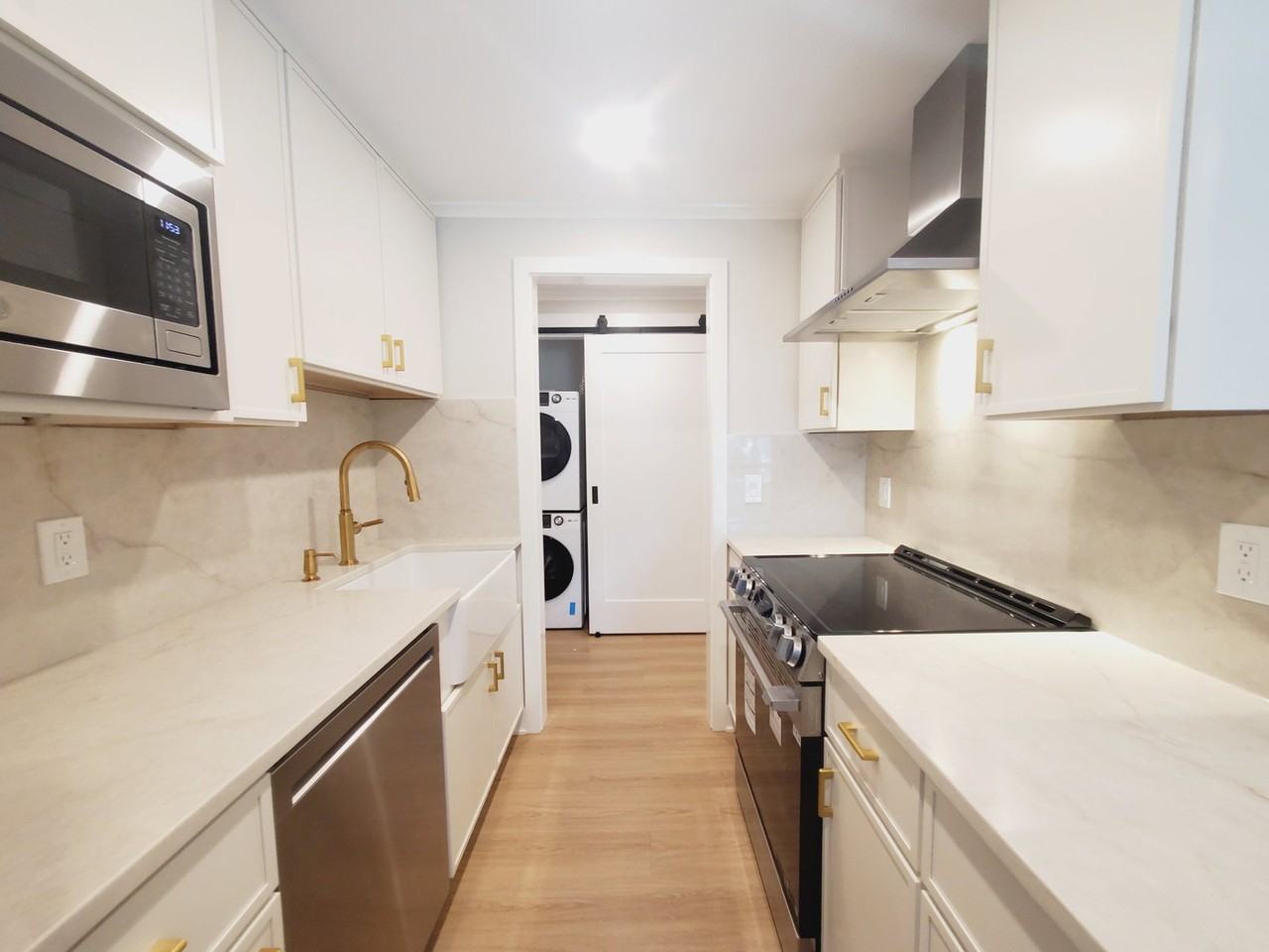 85 Riverside Ave #F7 - Photo 3 of 8