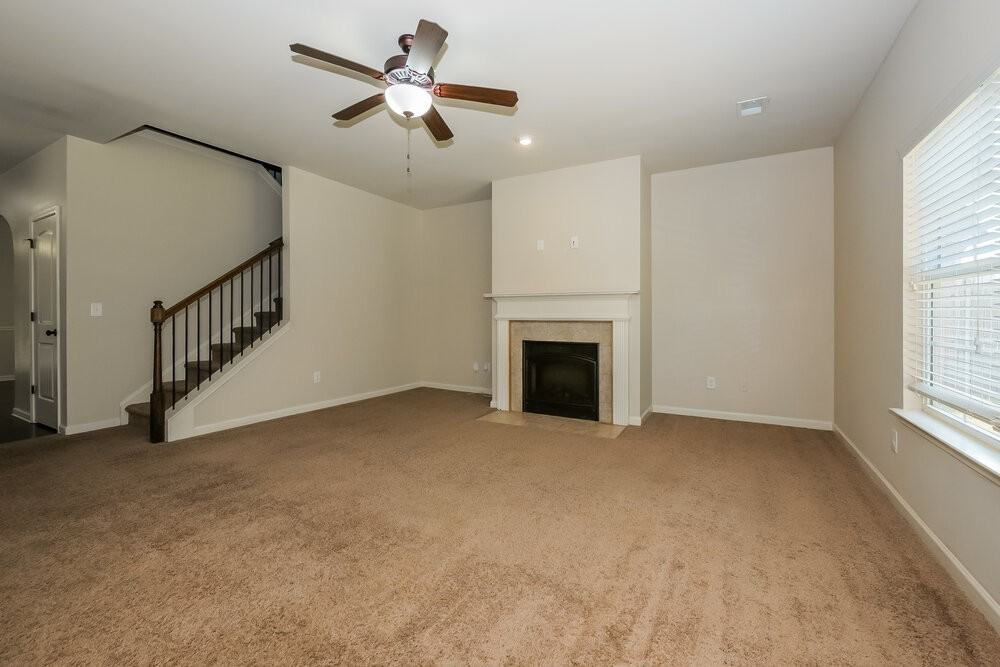 917 Piedmont Dr - Photo 4 of 17
