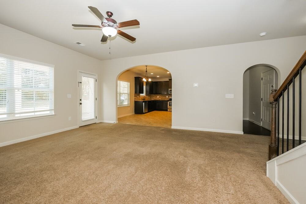 917 Piedmont Dr - Photo 6 of 17