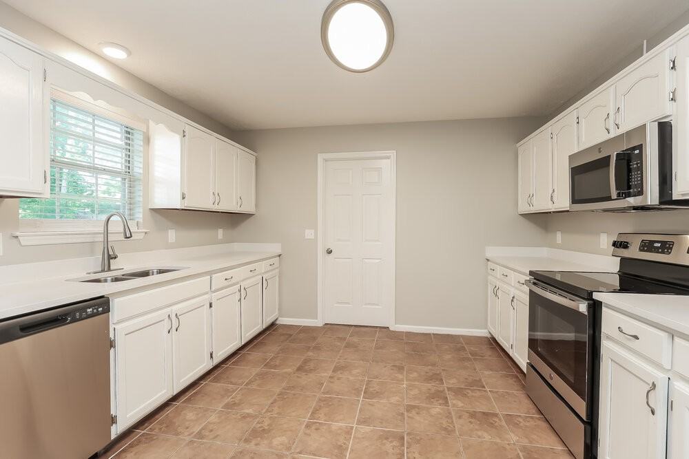 101 Cedar Bend Ct - Photo 6 of 16