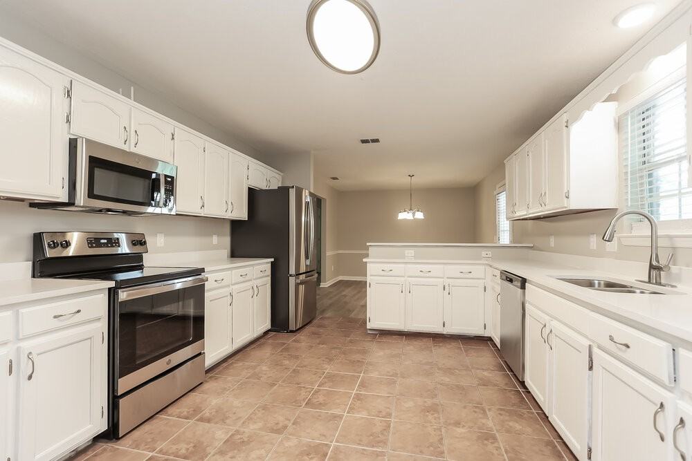 101 Cedar Bend Ct - Photo 7 of 16