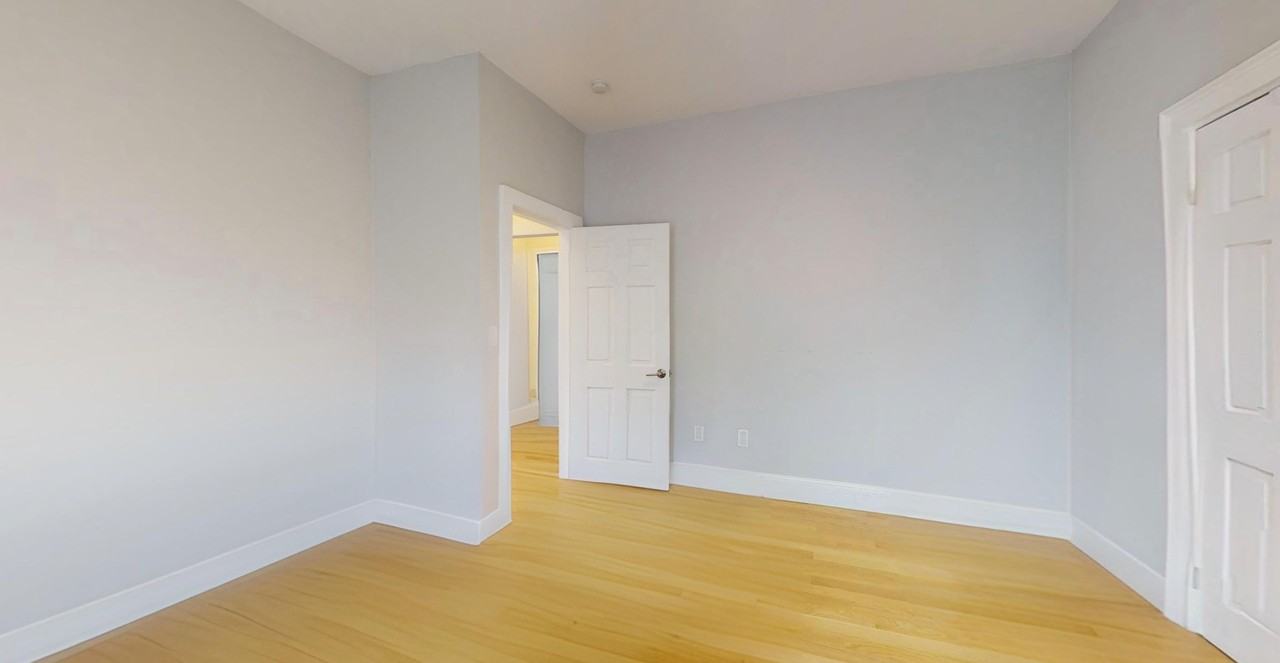169 Boylston St #3 - Photo 5 of 10
