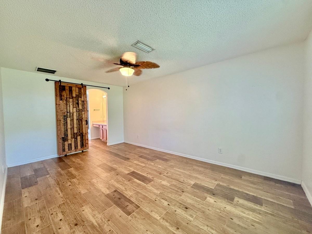4010 Wilkes Dr - Photo 5 of 22