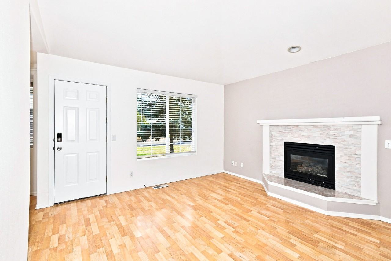 15679 170th Dr Se - Photo 4 of 18