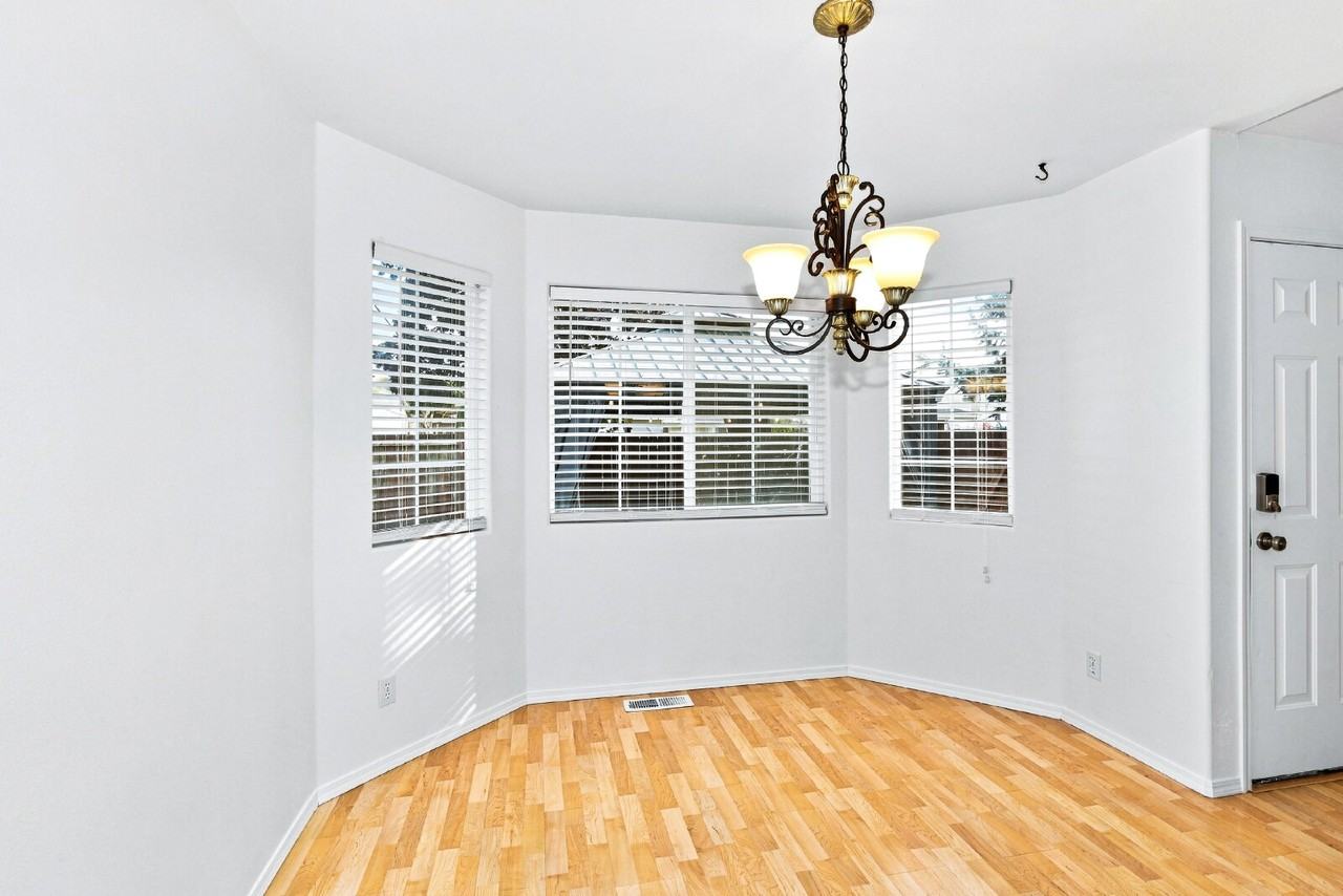 15679 170th Dr Se - Photo 6 of 18