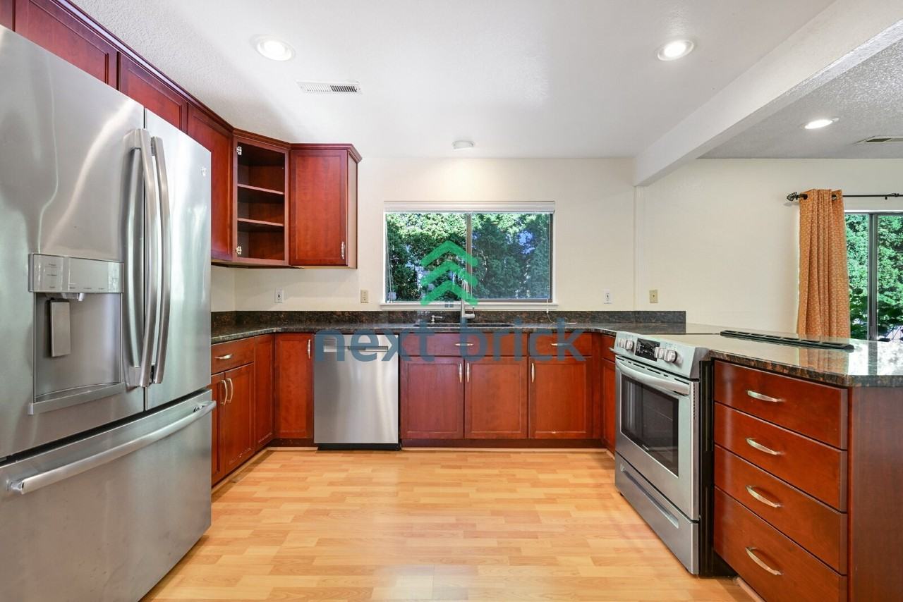 3554 173rd Ct Ne - Photo 6 of 32