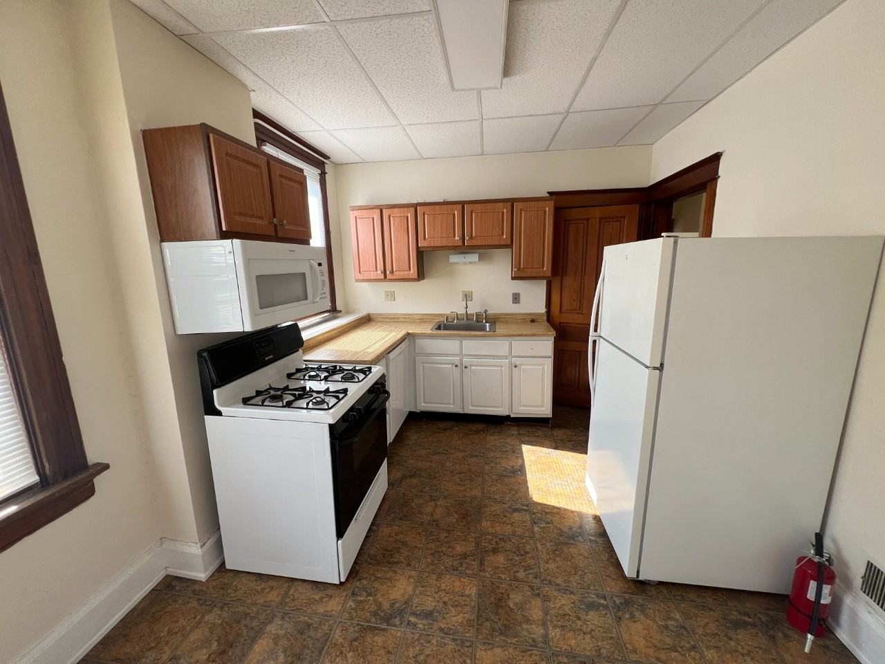 3020 Euclid Ave #3 - Photo 4 of 8